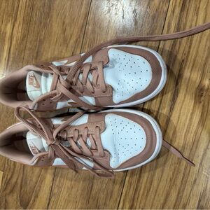 Nike White and Pink Sneakers Classic Design